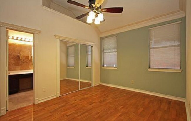 Building Photo - 645 Albrook Dr
