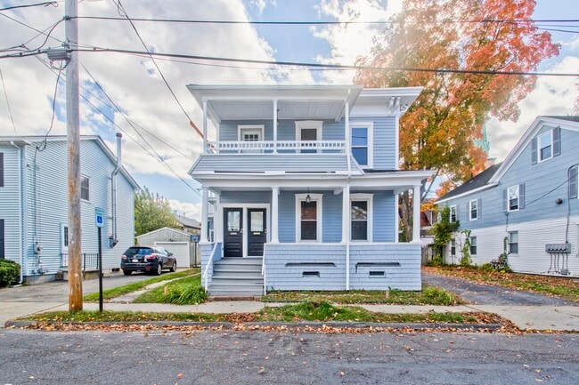 Building Photo - 23 Pleasant St
