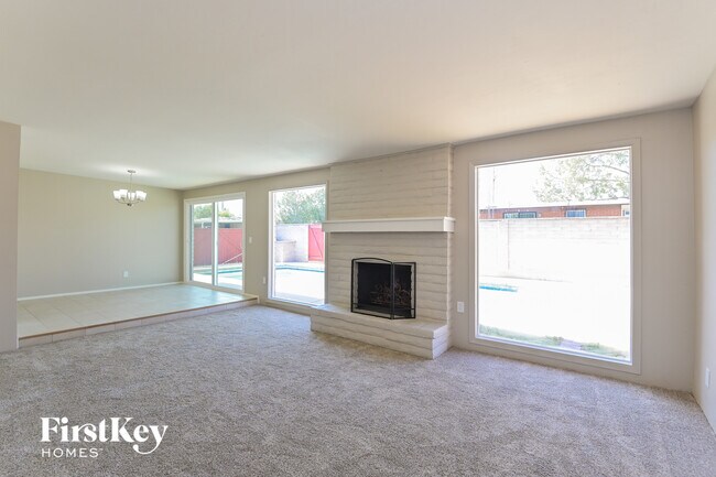 Foto del edificio - 8542 E 19th St