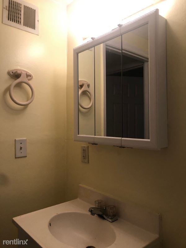 Foto principal - 3033 Markham Rd