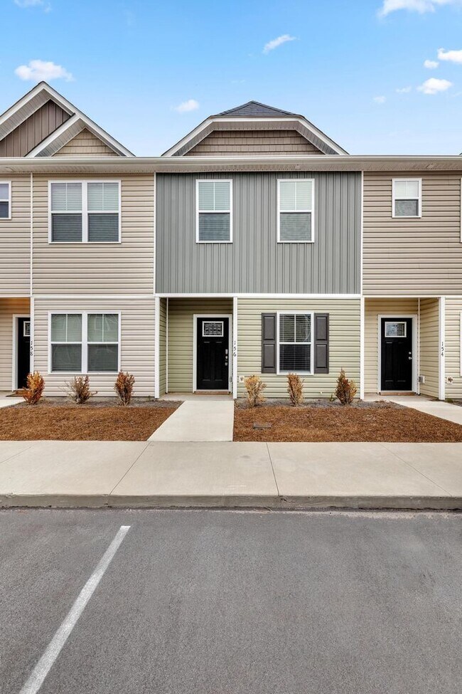 Foto del edificio - Furnished rental available now!!