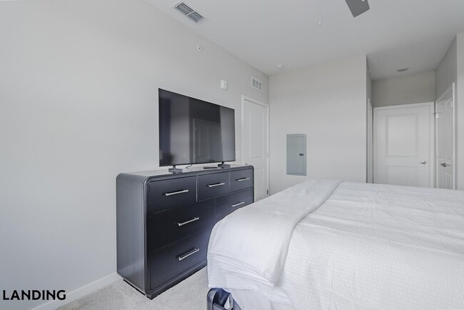 Foto del edificio - 2331 Commerce Park Dr NE