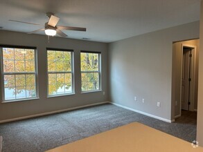 Building Photo - 359 NE Sandalwood