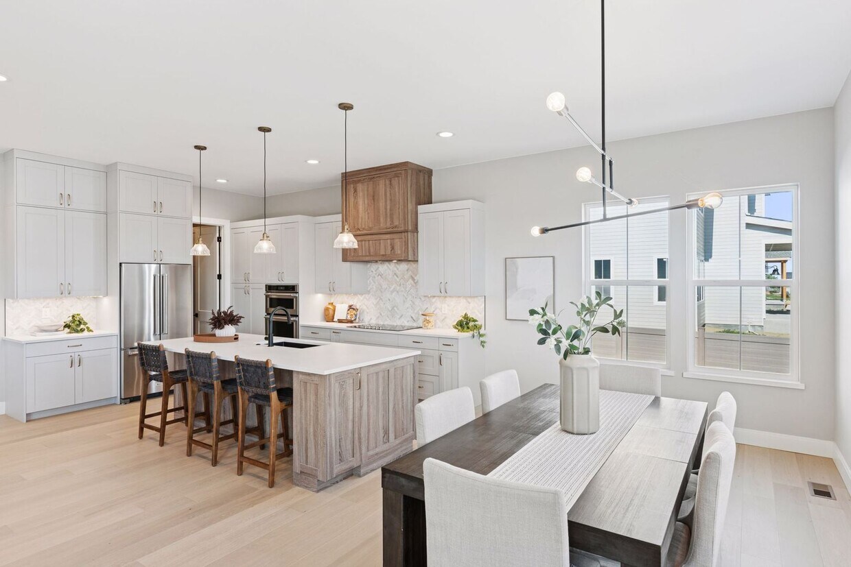 Foto principal - New Charming Berthoud Home with Modern Com...