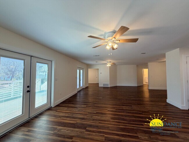 Foto del edificio - Waterfront 3 Bedroom Home Near E. John Sims Parkway in Niceville!
