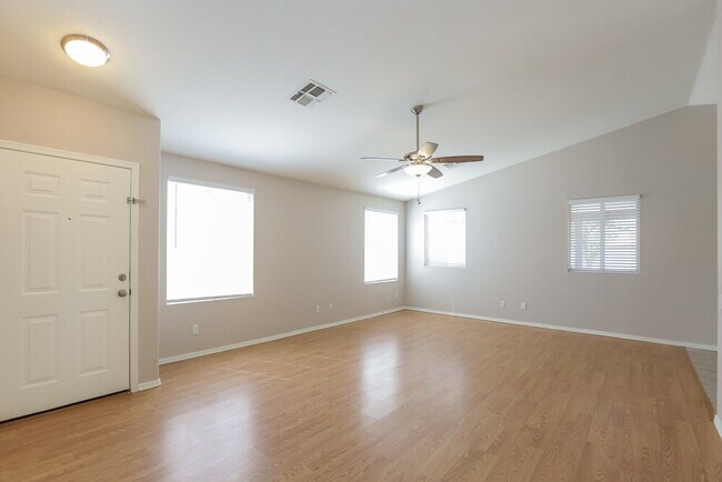 Foto del edificio - 2253 W 20th Ave