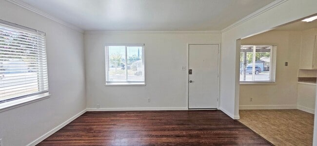 Foto del edificio - 1021 Buckeye Dr
