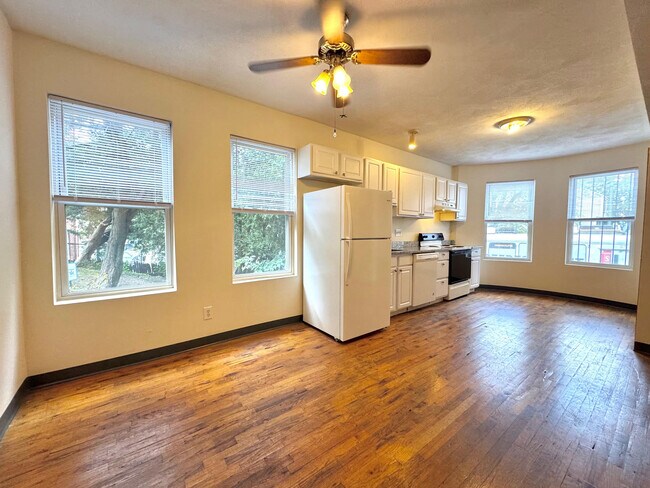 Foto del edificio - 840 Huntington Ave