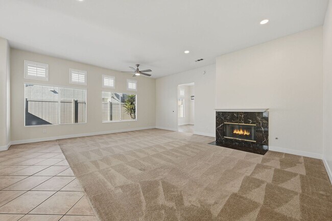 Foto del edificio - Bright, Updated Home with Spacious Layout & Low-Maintenance Yard