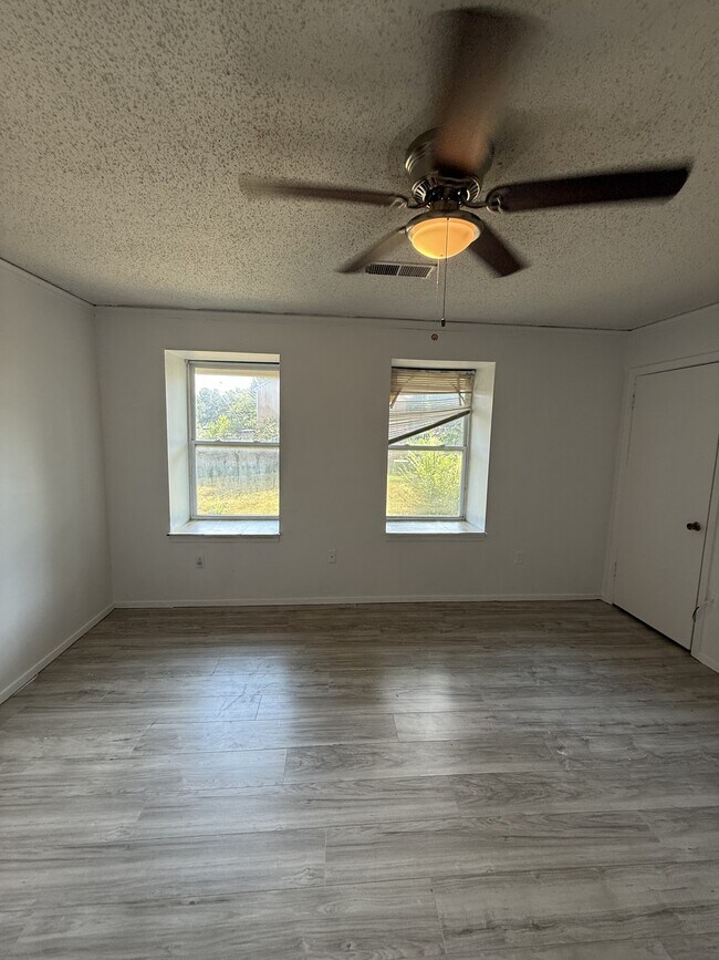 Building Photo - 4860 Chesterwood Ct