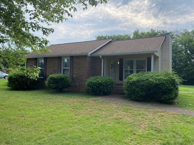 Building Photo - 2075 Stonebrook Dr