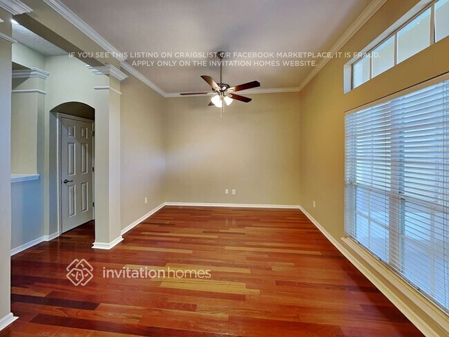 Foto del edificio - 626 Westhampton Ct