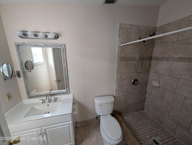 Foto del edificio - Large Rental Home with Inlaw quarters