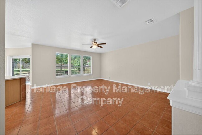 Foto del edificio - 25119 Royal Land