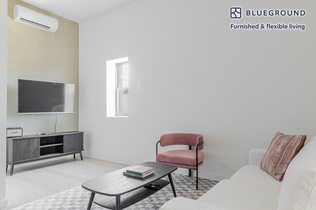 Foto del edificio - 131 Greenpoint Ave