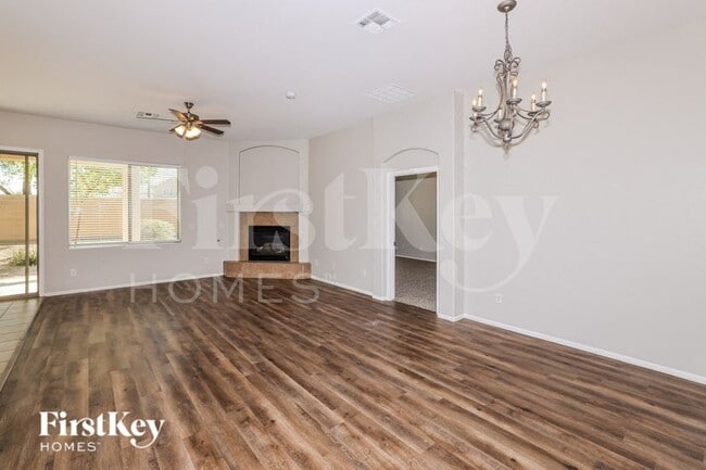 Building Photo - 1809 S 123rd Dr