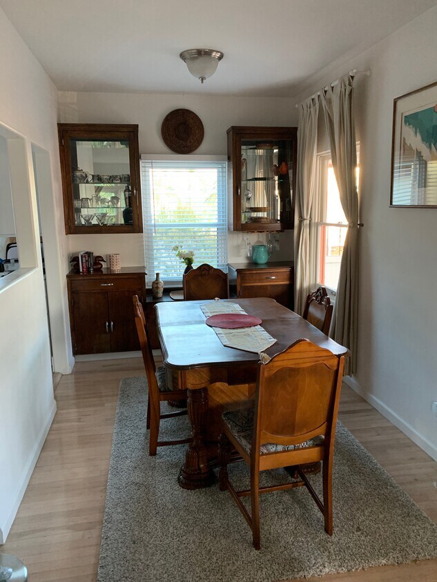 Dining Room - 712 Cedar St