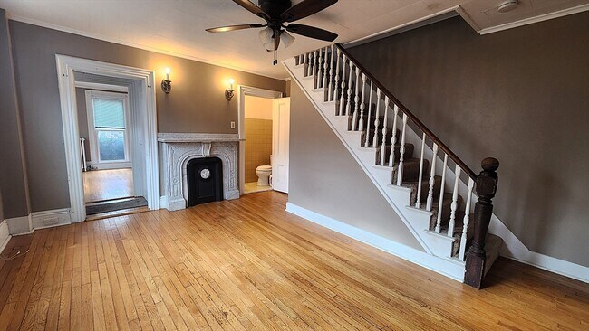 Foto del edificio - 42 S Main St