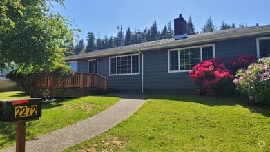 Building Photo - 2272 Madrona St