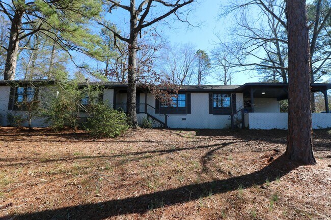 Foto del edificio - Large Family Home Pell City, AL