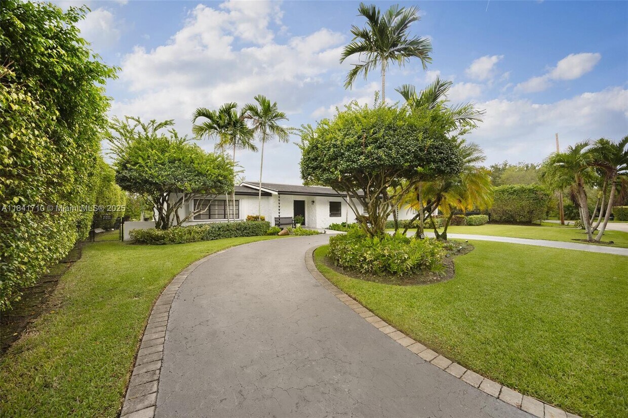 Foto principal - 11651 SW 72nd Pl