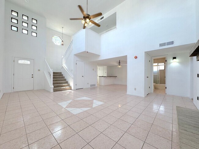 Building Photo - Spacious East El Paso 3bed/2bath!