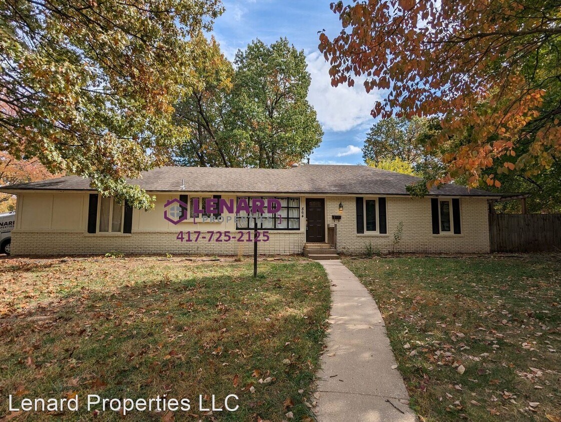 3 br, 2 bath House 864 S Lombard Cir House Rental in Springfield