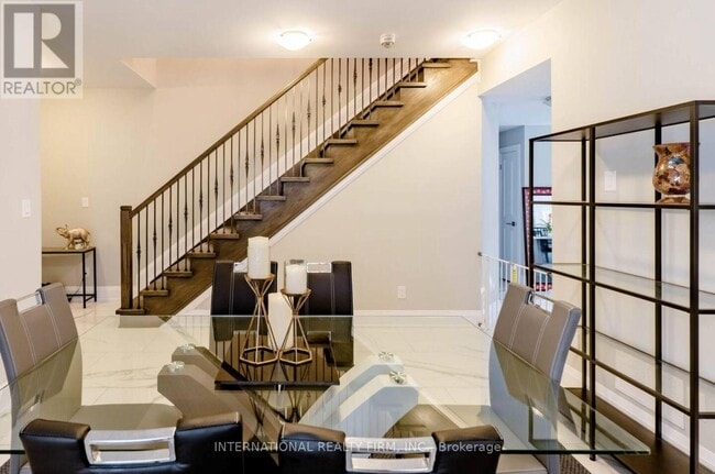 Photo du bâtiment - 652 Park Rd