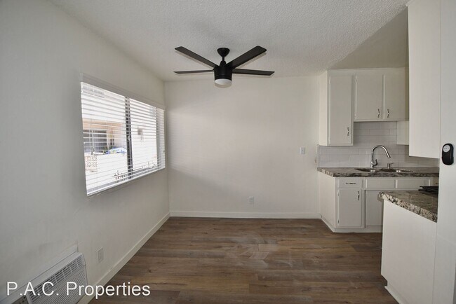 Foto del edificio - 1 br, 1 bath Apartment - 5922 Woodman Aven...