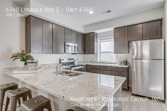 Building Photo - 3 bedroom townhome for rent in Richfield!
