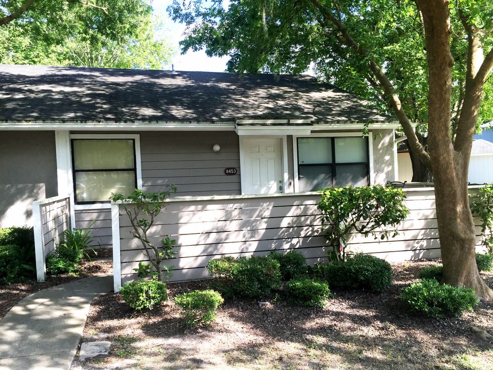 Primary Photo - 8453 Long Meadow Cir N