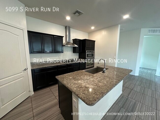 Foto del edificio - 5099 S River Run Dr