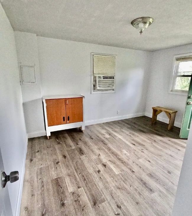 Building Photo - 1517 Tinkertown Ave