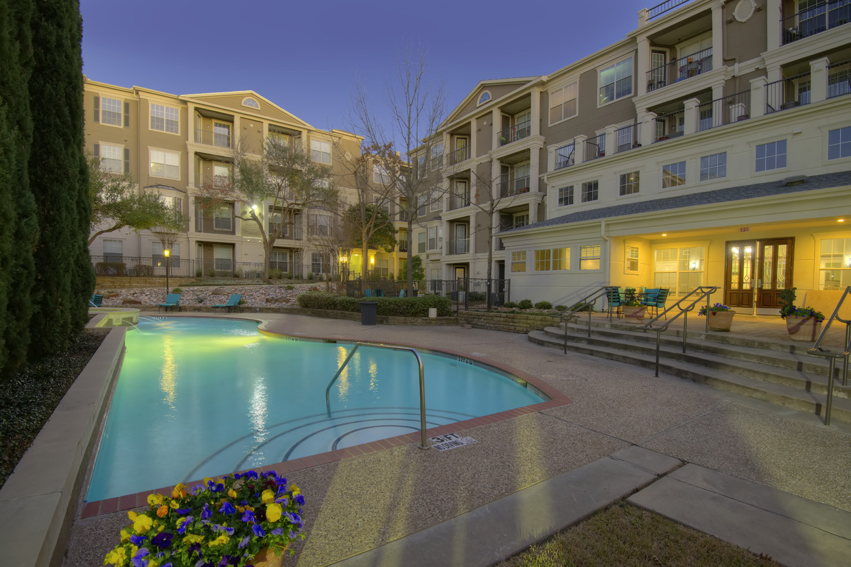 Resort Style Pool - Encore at Buckingham - Senior Living 55+