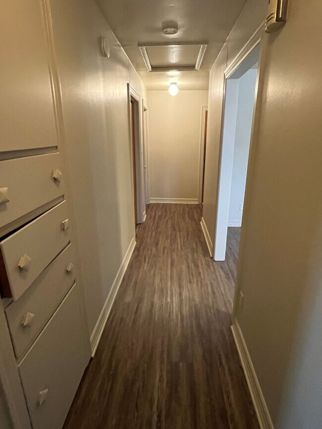 Foto del edificio - WALKING DISTANCE TO THE U OF A & FAYETTEVILLE HIGH SCHOOL!!!