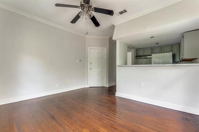 Foto del edificio - 210 S Rosemont Ave