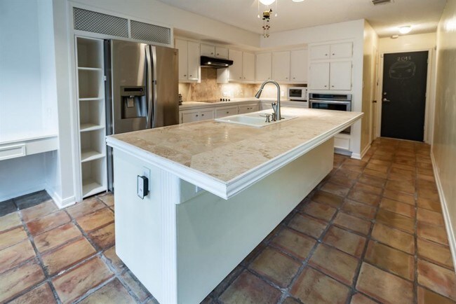 Building Photo - 1538 Wood Lodge Dr