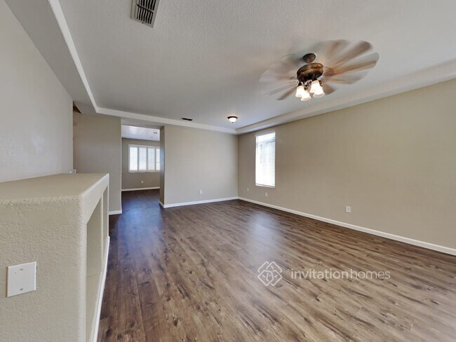 Building Photo - 690 Rubier Way