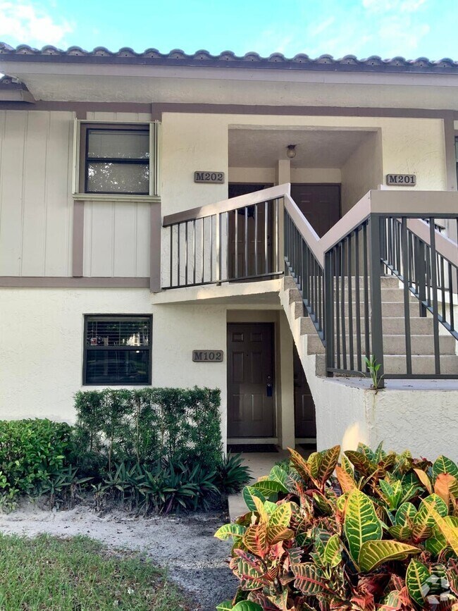 Windwood Apartments for Rent with Hardwood Floors Boca Raton, FL 1