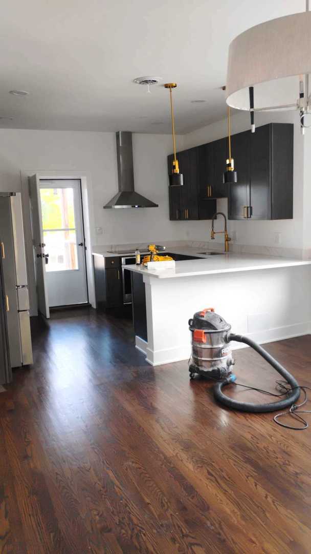 Foto del edificio - 5011 N Troy St