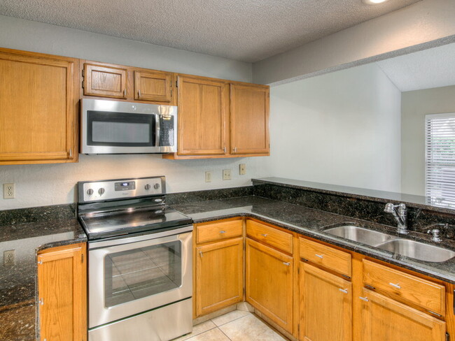 Building Photo - 439 E Springtree Way