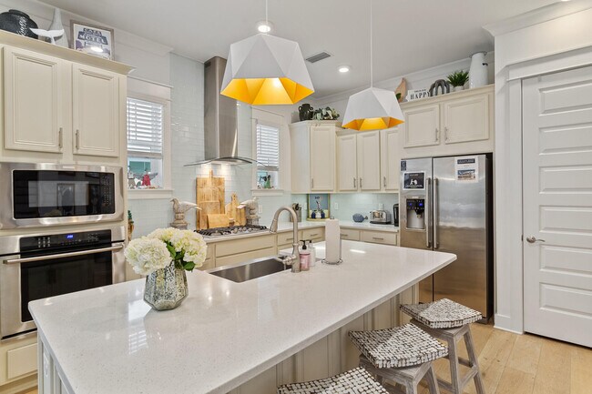 Foto del edificio - 125 Pine Lands Lp