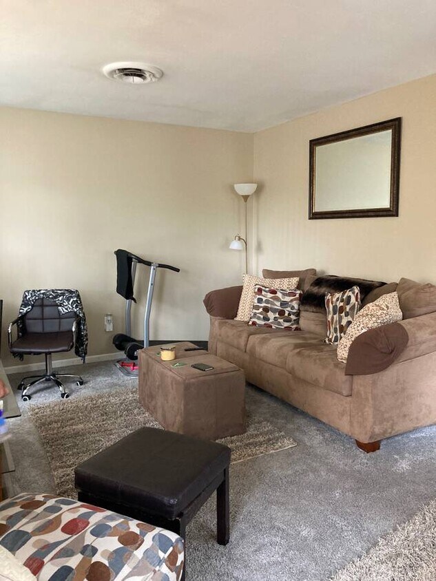 Foto del edificio - 1331 Laurel Valley Dr