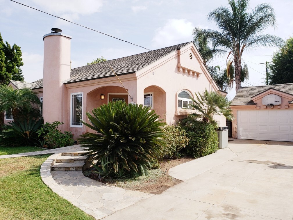 Primary Photo - 5510 E Monlaco Rd