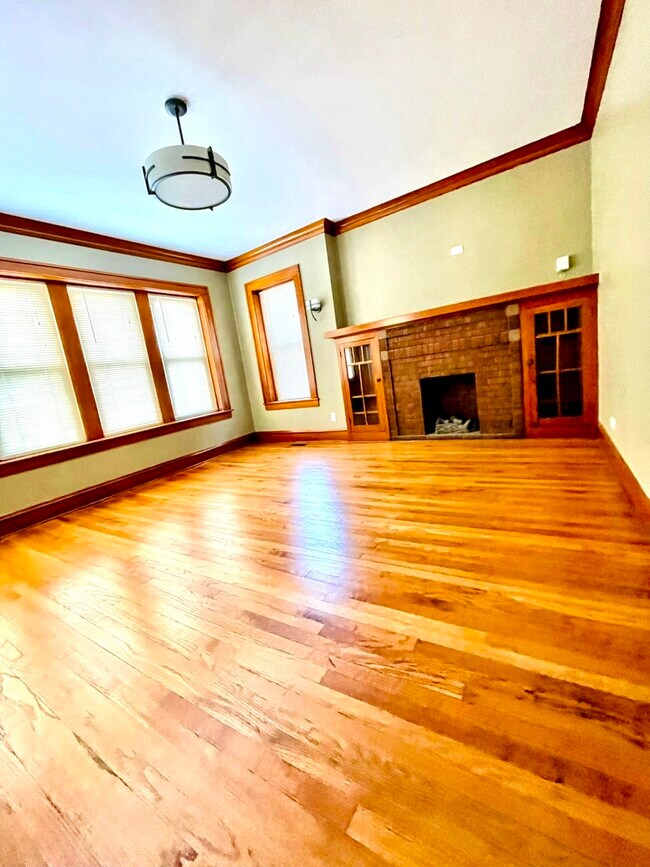 Foto del edificio - 3227 N Albany Ave