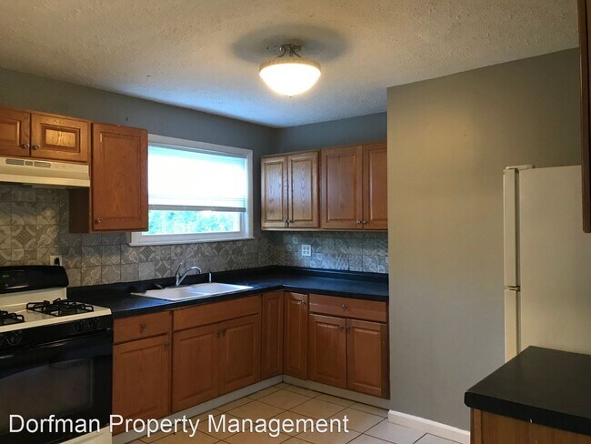Building Photo - 4 br, 1 bath House - 6161 Meadowlark Drive