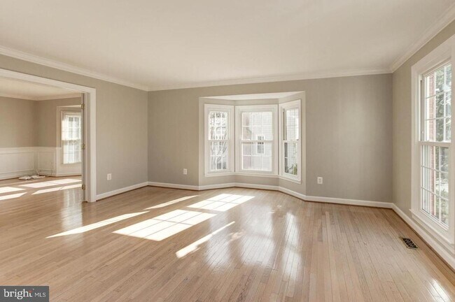 Building Photo - 14213 Floral Park Dr