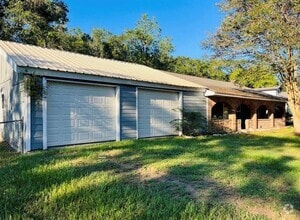 Building Photo - 142 County Rd 322