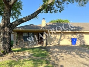 Building Photo - 2103 Kirby Lee St