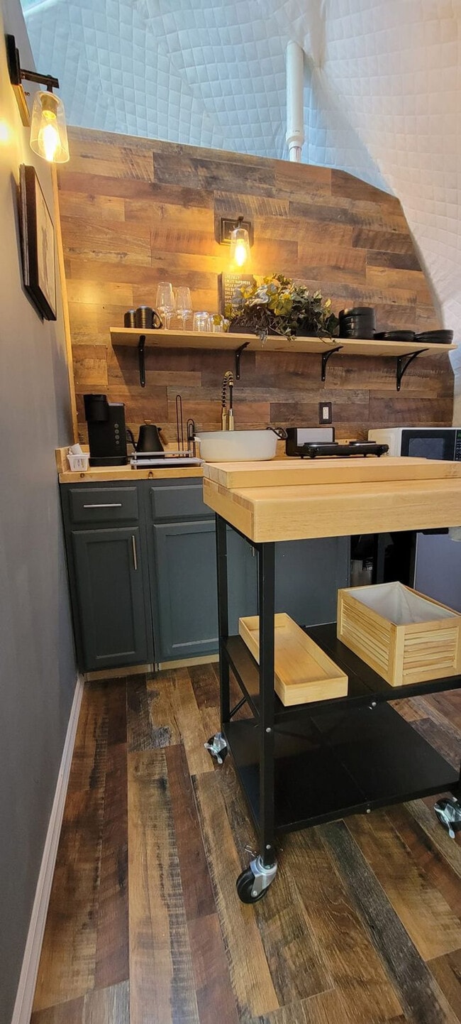 Building Photo - 98 Chestnut Cove Rd